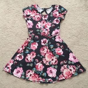 Rebel Sugar Floral Back-out Stretchy Mini Gray Nature Dress Soft & Comfy